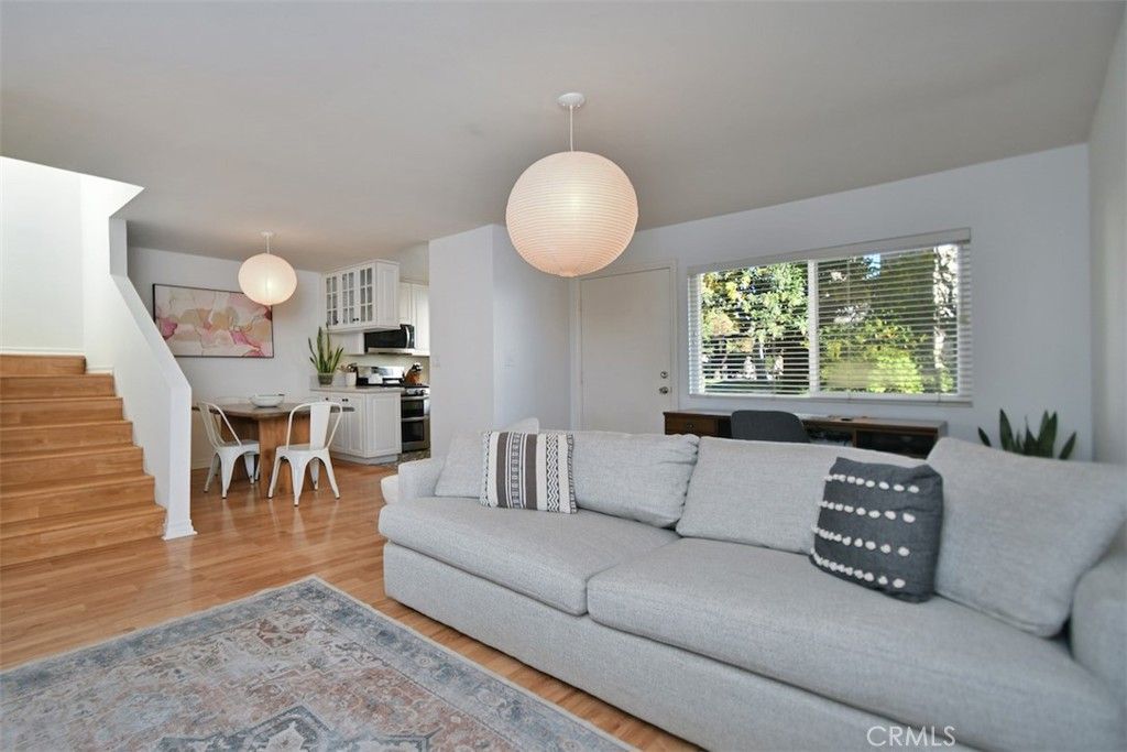 Photo of 805 E Acacia Avenue #F, Glendale, CA 91205 (MLS # SR26009846)