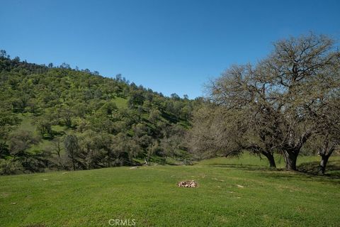 Tiny photo for 2935 Sorrel Lane, Paso Robles, CA 93446 (MLS # NS26052327)