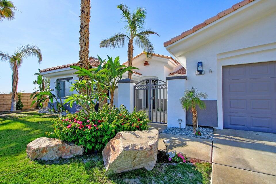102 Clearwater Way
