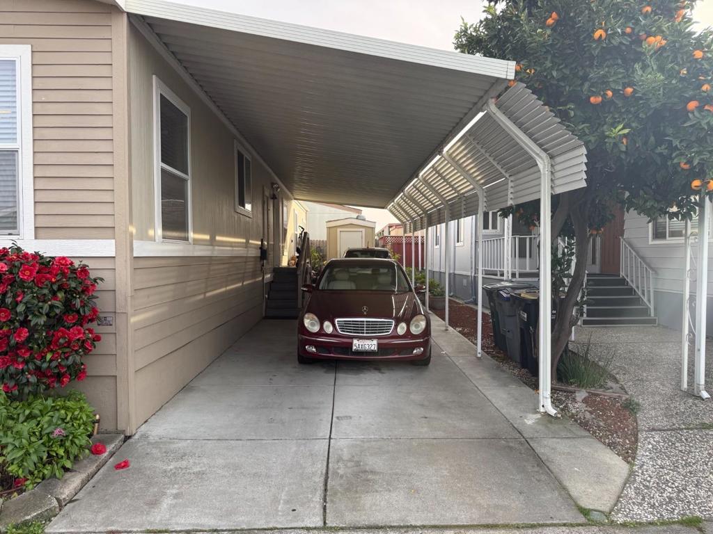 1225 Vienna Drive