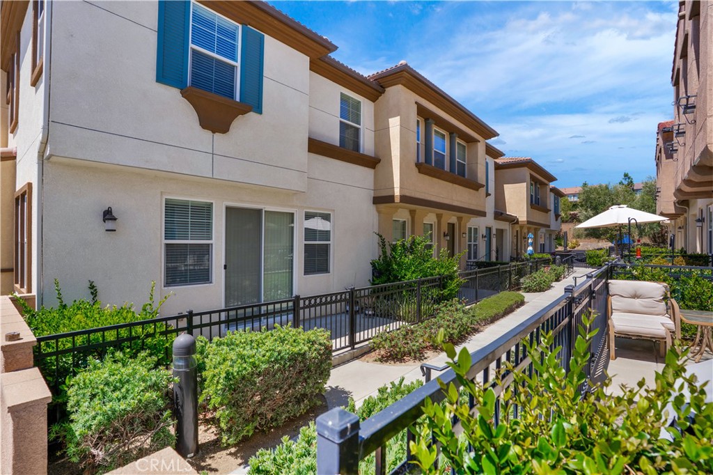 40311 Calle Real