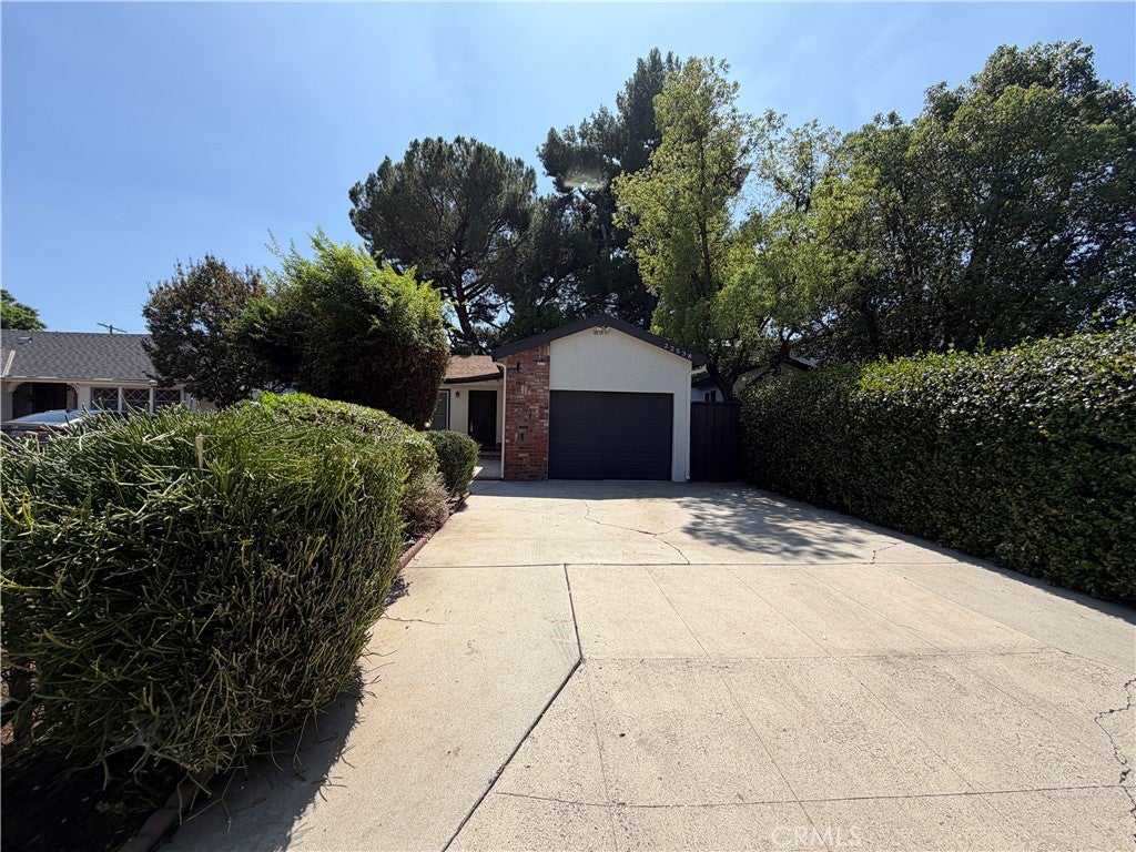Photo of 22538 Berdon Street, Woodland Hills, CA 91367 (MLS # CV26193954)