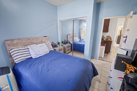 Tiny photo for 2725 Smokey Mountain Drive, Oxnard, CA 93036 (MLS # V1-39105)