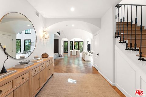 Photo of 3764 Berry Drive, Studio City, CA 91604 (MLS # 26639293)