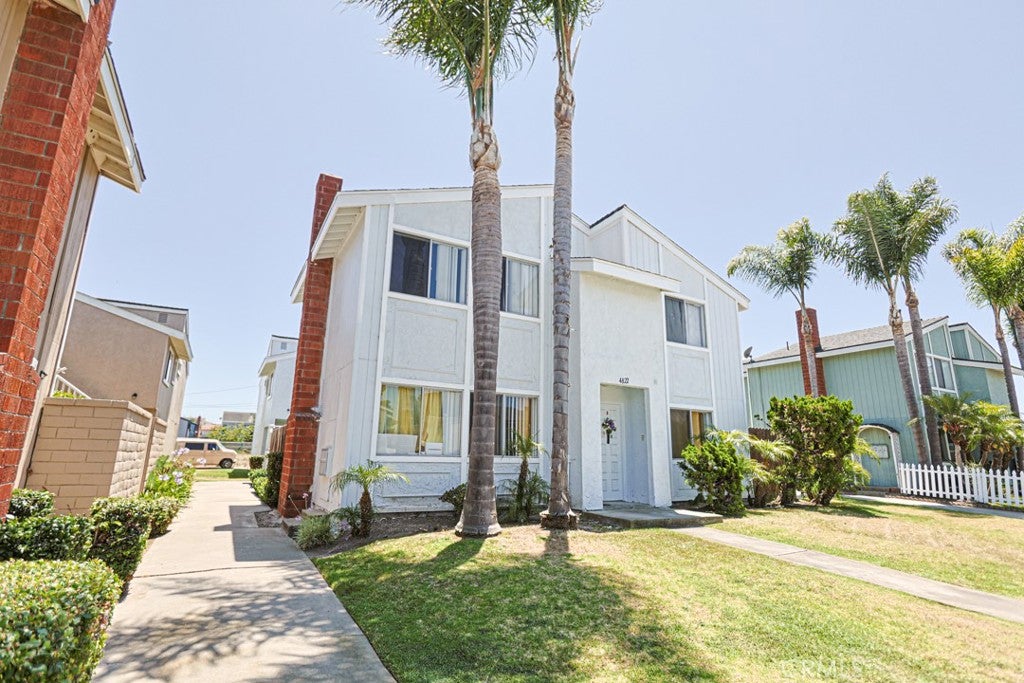 4822 Neely