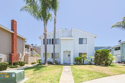 Photo of 4822 Neely CIR, Huntington Beach, CA 92649 (MLS # OC26136724)