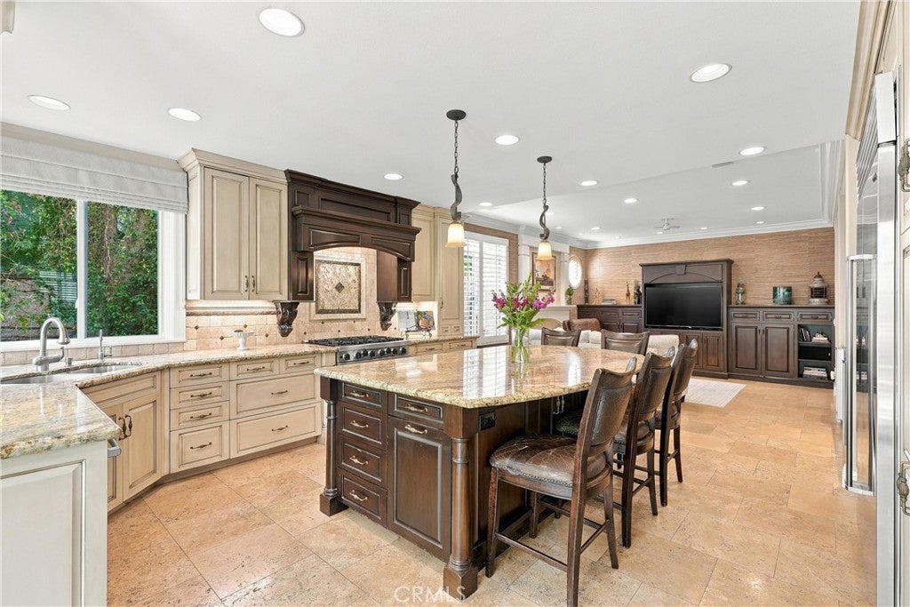 Properties 4 22172 Wayside
