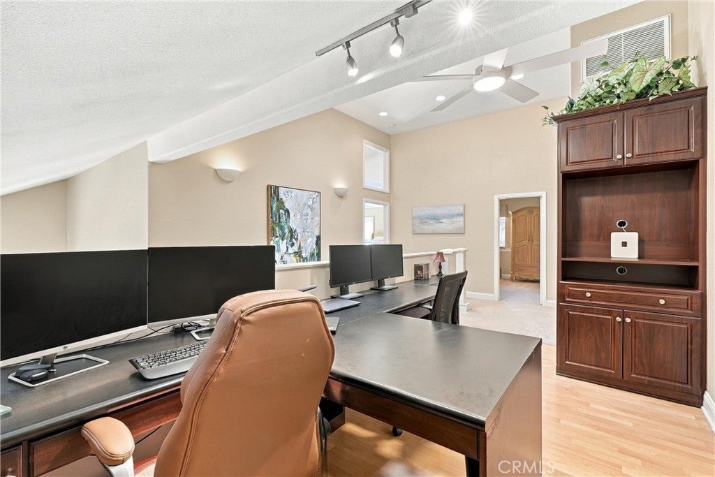 22172 Wayside, Mission Viejo CA 92692 - Photo 18
