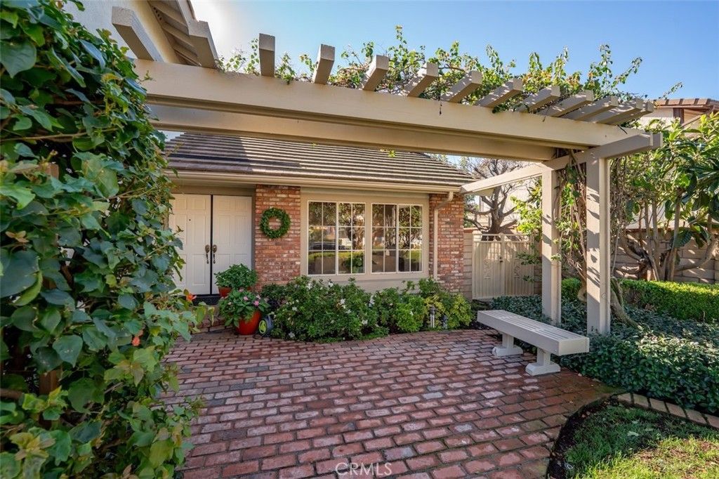 Photo of 11422 Ridgegate Dr, Whittier, CA 90601 (MLS # PF26011305)