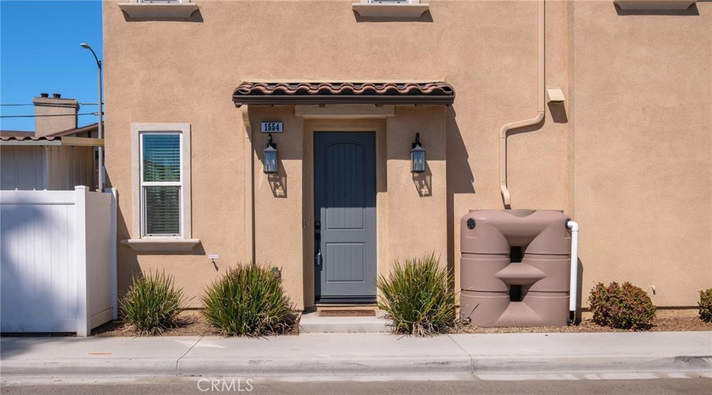 1554 W Plaza Del Amo