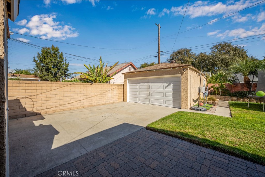 Lakewood Gardens - Residential