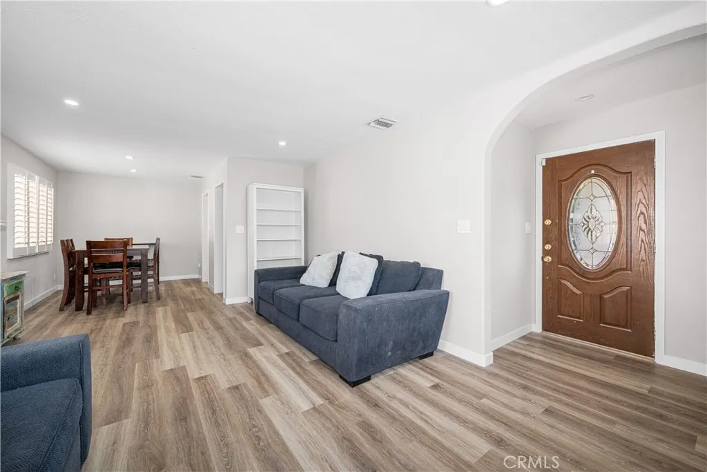 Lakewood, California 90712, United States, 3 Bedrooms Bedrooms, ,2 BathroomsBathrooms,Residential,Active,242778