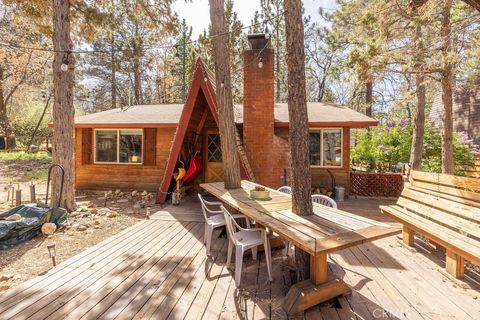 Photo of 212 Moreno Ave, Sugarloaf, CA 92386 (MLS # IG26086090)