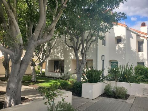 Photo of 16130 Avenida Venusto #21, San Diego, CA 92128 (MLS # DW25269354)