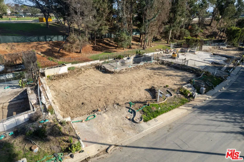 Pacific Palisades, California 90272, United States, ,Land,Active,208139