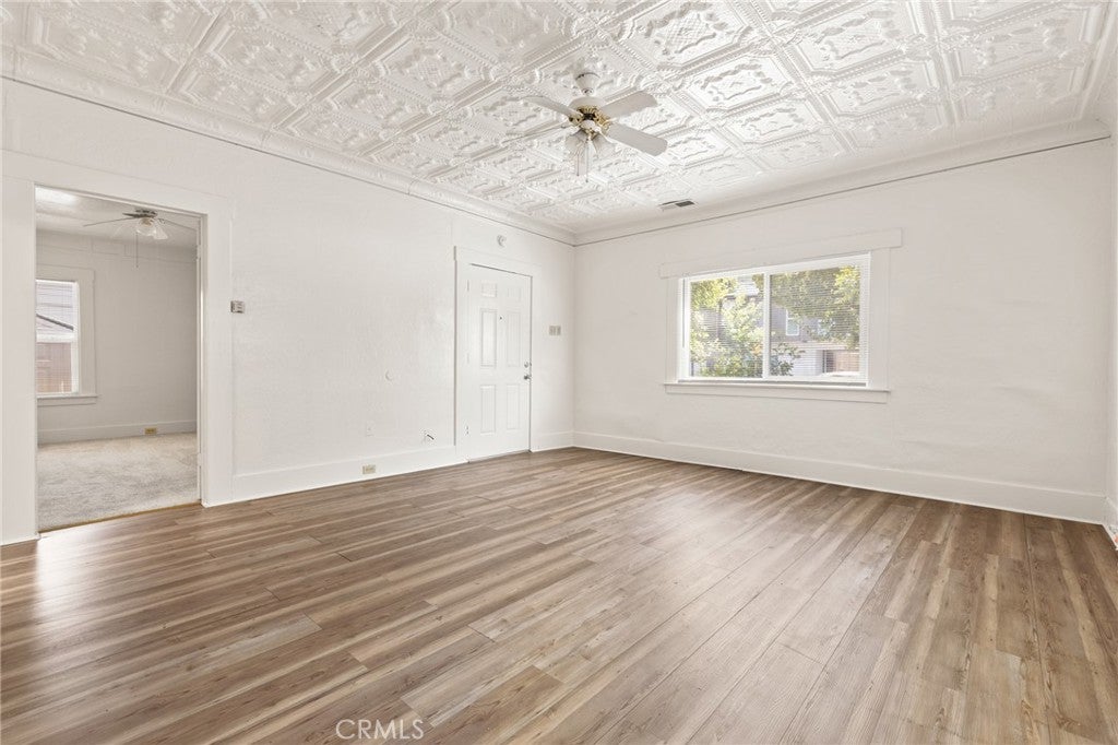 1038 W 5th Street