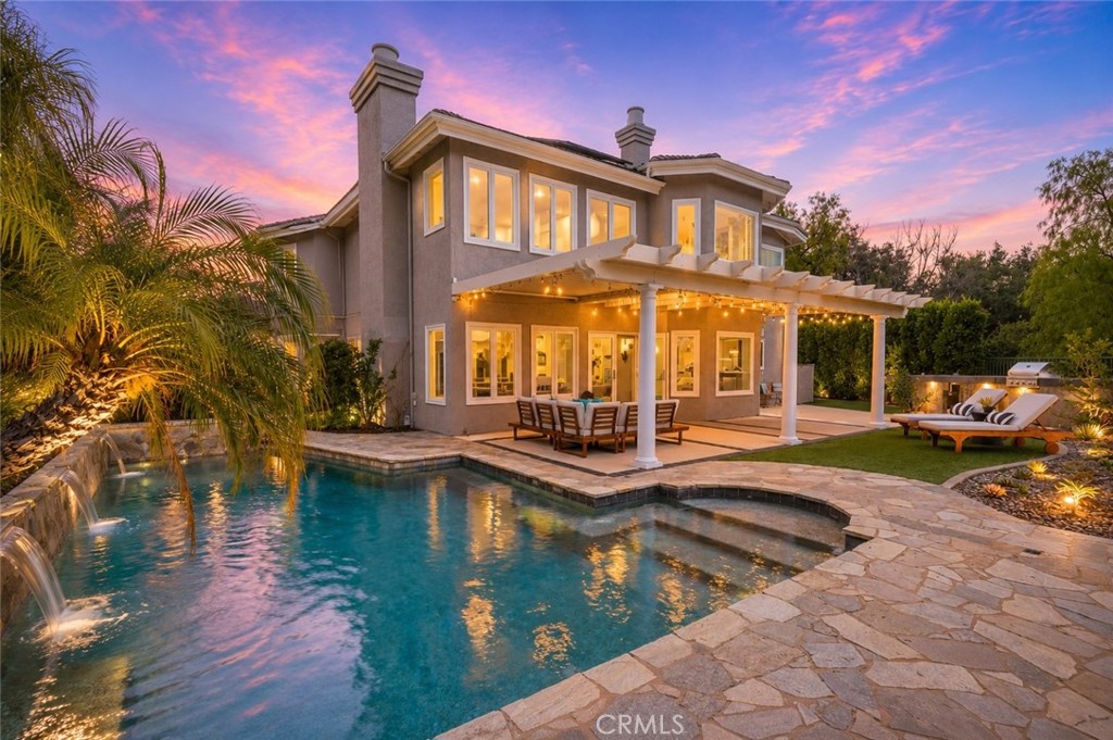 10 Skylark Way