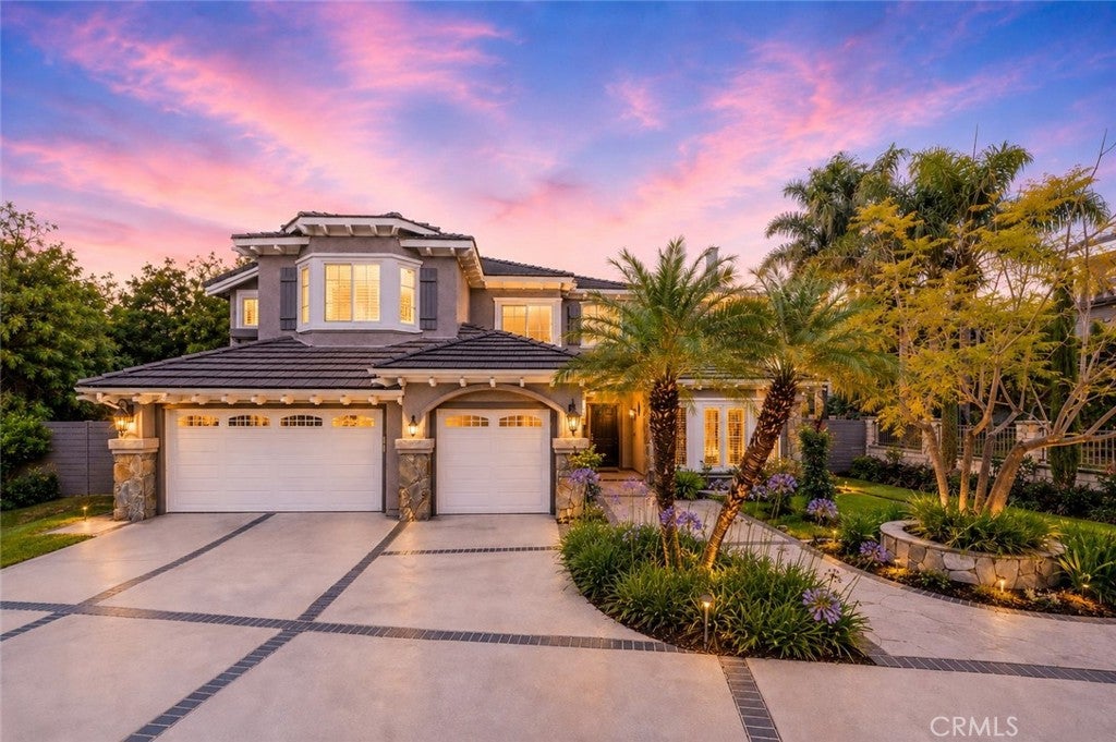 10 Skylark Way
