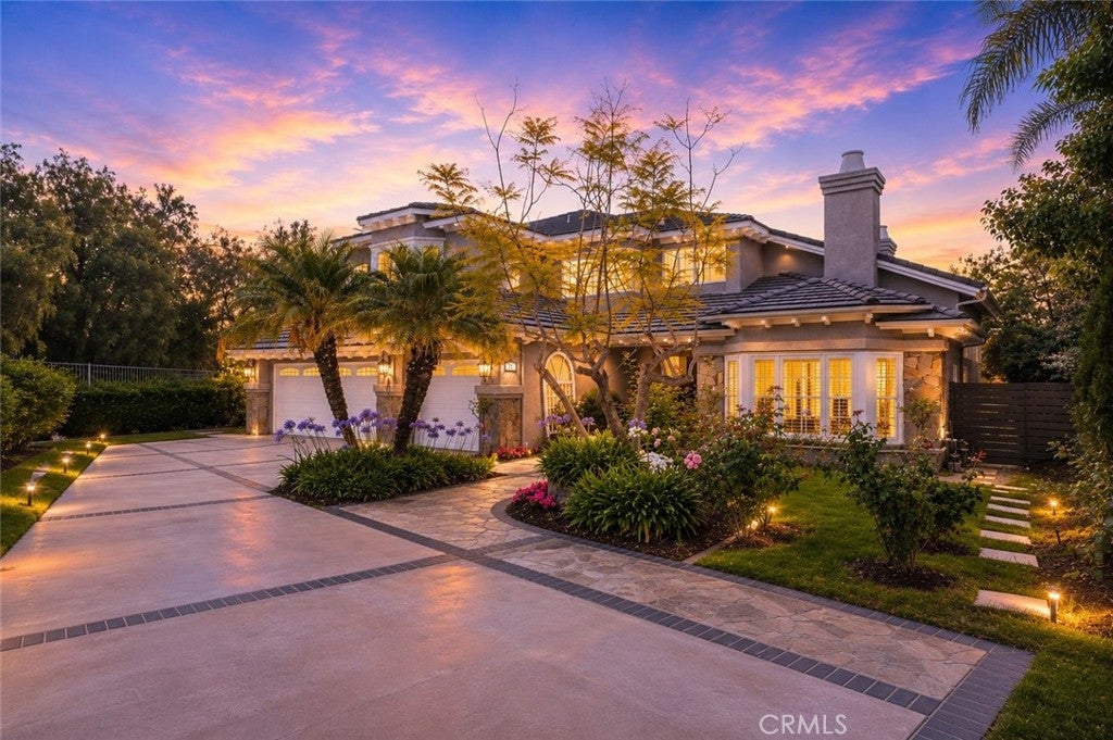 10 Skylark Way