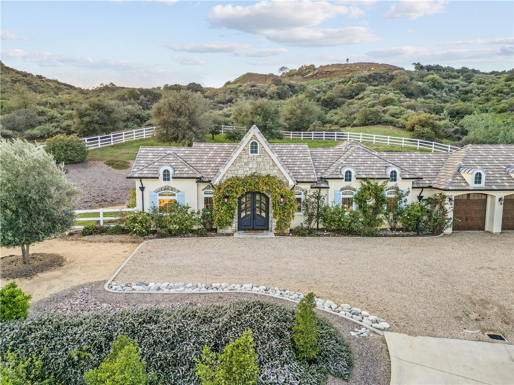 39851 Paseo Chaparro