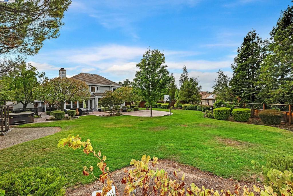 RUBY HILL PREMIA - Residential