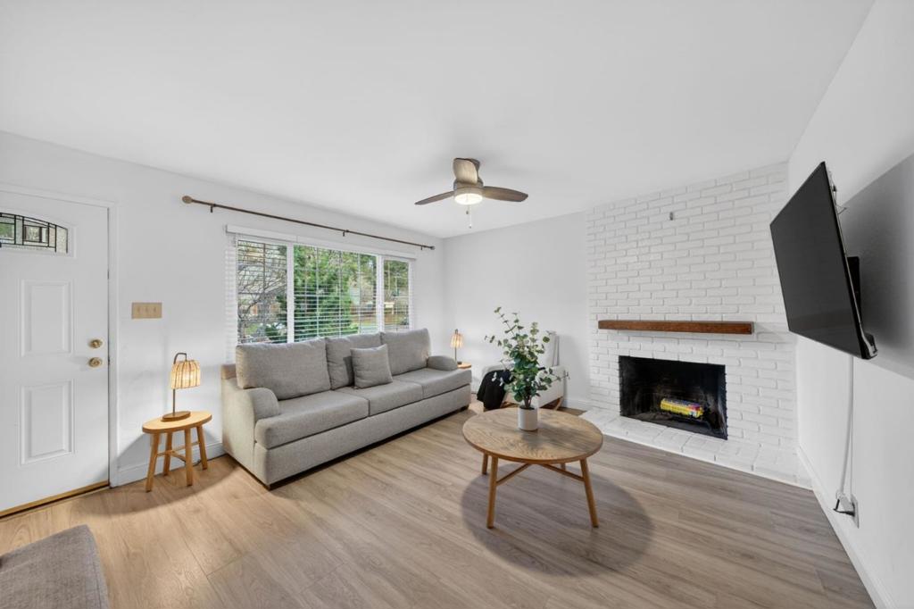 56635665 Beswick Drive