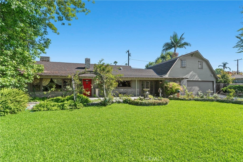 919 W Sharon RD