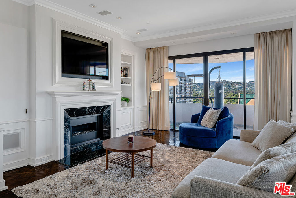 Properties 1 10560 Wilshire Boulevard 1702