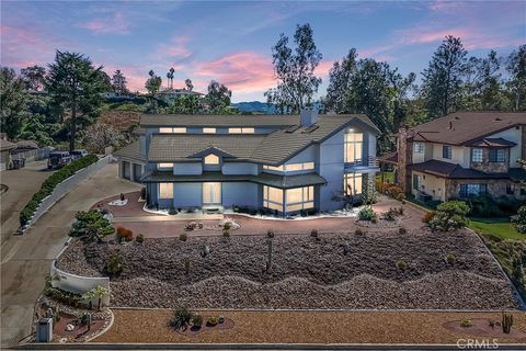 Photo of 30693 E Sunset Dr S, Redlands, CA 92373 (MLS # IG26036987)