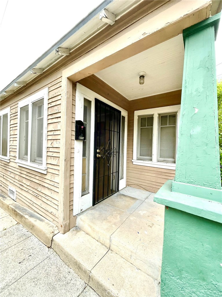 272 Thorne Street