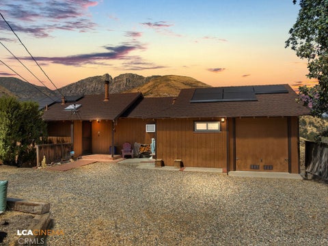 Photo of 2400 Evans RD, Wofford Heights, CA 93285 (MLS # SR26182727)