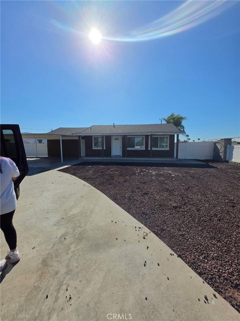 Photo of 10674 Locust Ave. AVE, Bloomington, CA 92316 (MLS # CV26196689)