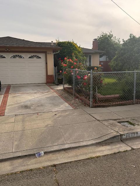 Photo of 36171 Cabrillo Drive, Fremont, CA 94536 (MLS # ML82040899)