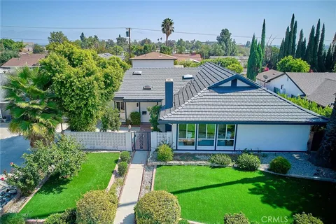 9604 Swinton Ave, North Hills, CA 91343 - MLS#: SR25238803