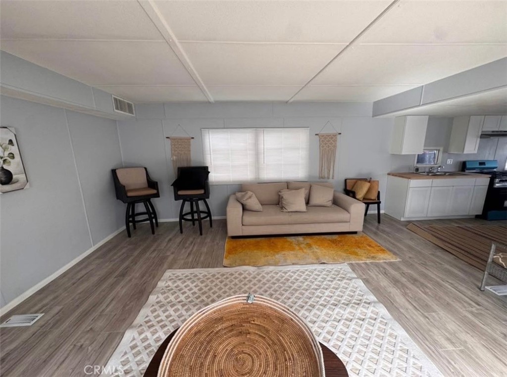 260 N Lyon Avenue 59