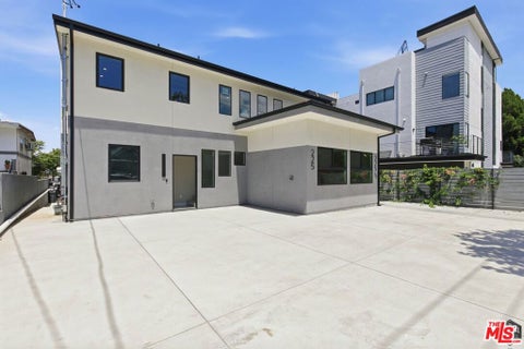 Photo of 225 N Burlington Avenue, Los Angeles, CA 90026 (MLS # 26844955)