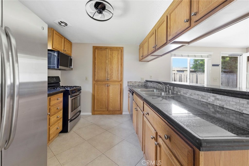 2128 College, Costa Mesa CA 92627 - Photo 16