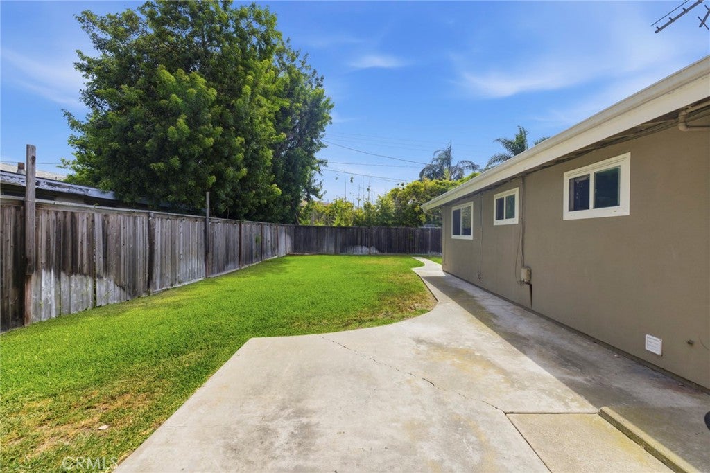 2128 College, Costa Mesa CA 92627 - Photo 30