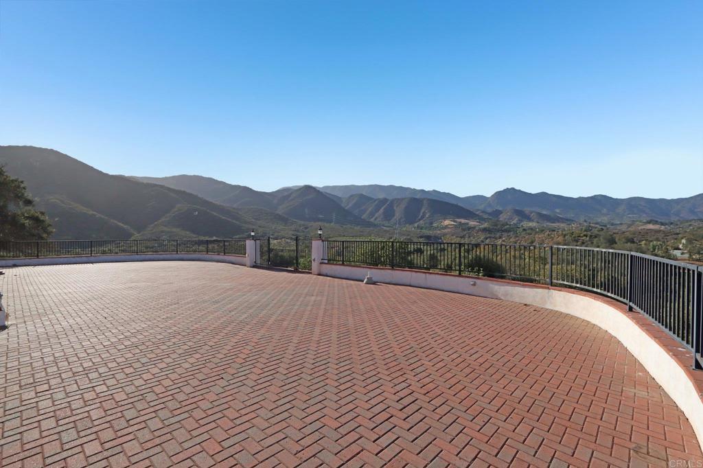 39339 De Luz Road