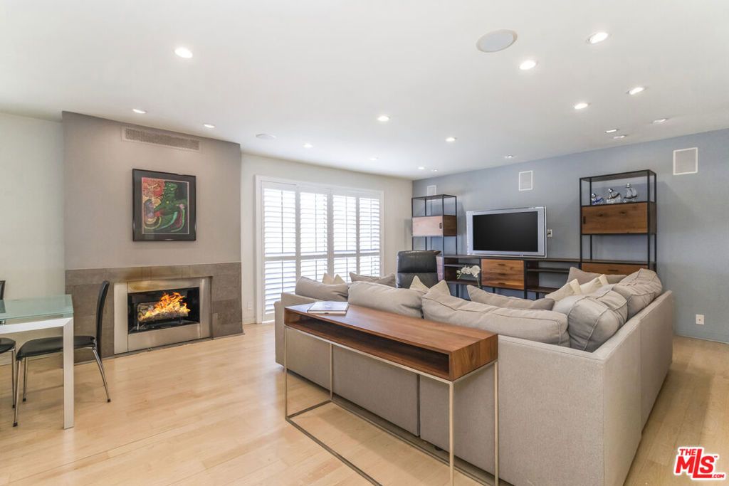Photo of 1221 N Kings Road #307, West Hollywood, CA 90069 (MLS # 25594477)