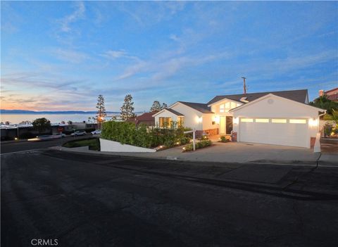 Photo of 108 Via Mesa Grande, Redondo Beach, CA 90277 (MLS # PV26014321)