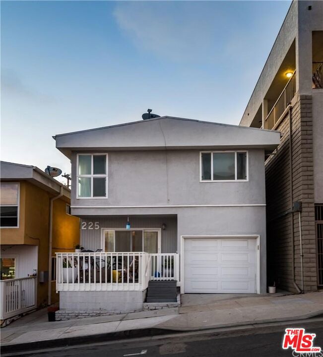 225 Rosecrans Avenue