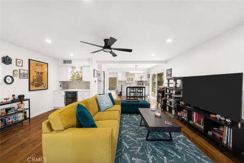 Photo of 612 Wilcox AVE, Los Angeles, CA 90004 (MLS # BB26101979)