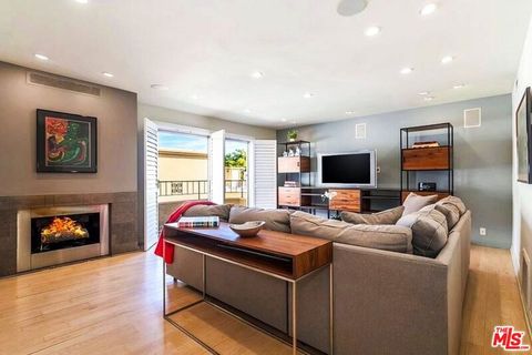 Photo of 1221 N Kings Road #307, West Hollywood, CA 90069 (MLS # 26674985)