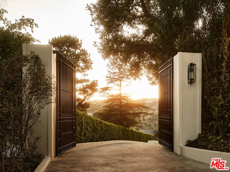851 Strada Vecchia Road