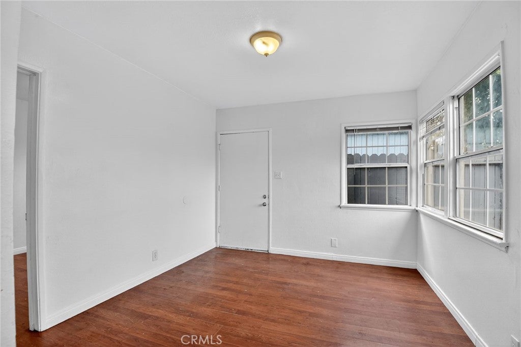 253 E Louise