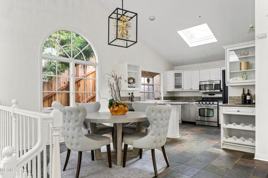 Photo of 8032 Willow Glen Road, Los Angeles, CA 90046 (MLS # P1-23835)