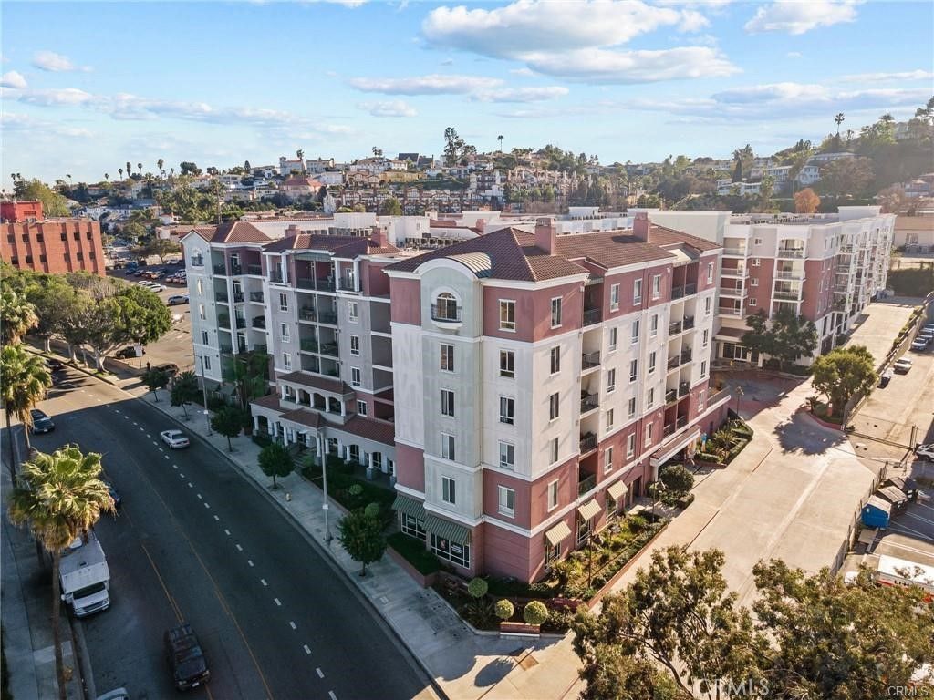 Photo of 3750 Santa Rosalia Drive #413, Los Angeles, CA 90008 (MLS # WS25179637)