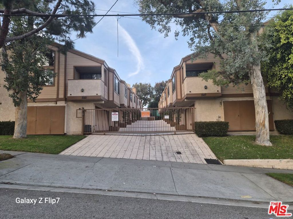Photo of 547 E Hazel Street #13, Inglewood, CA 90302 (MLS # 25628699)