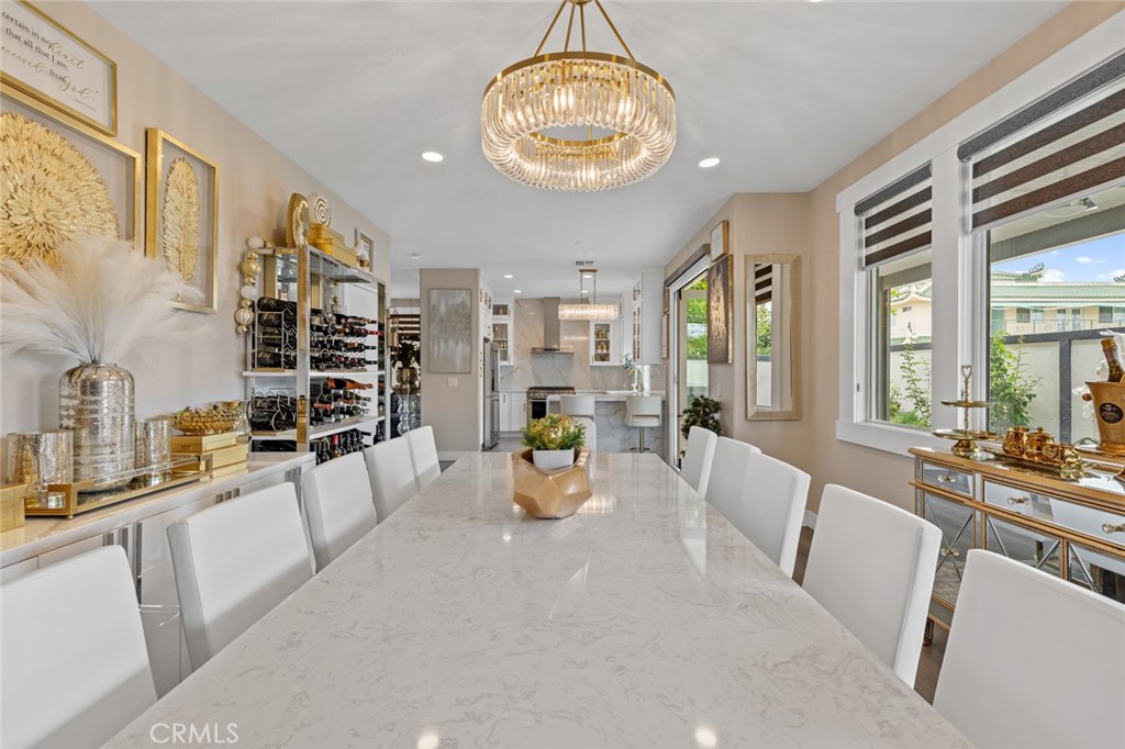 8952 Poinsettia Lane